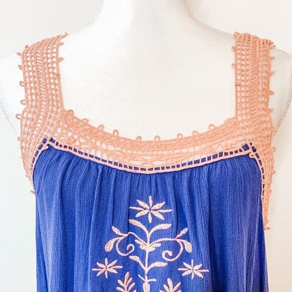 🍋 Kori • Blue Swing Dress w/Embroidered Detail - Picture 2 of 11